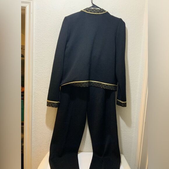 St. John’s Marie Gray, cropped black zipper jacket gold detail & matching pants - Picture 5 of 14